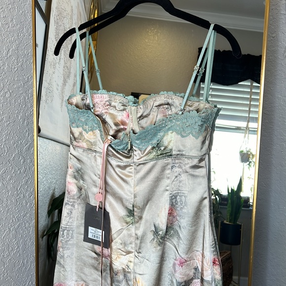 HOUSE OF CB 'Venus' Vintage Floral Midi Dress NWOT - Picture 15 of 15